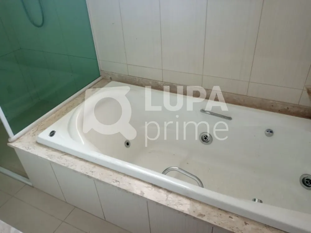 Casa, 3 quartos, 243 m² - Foto 12