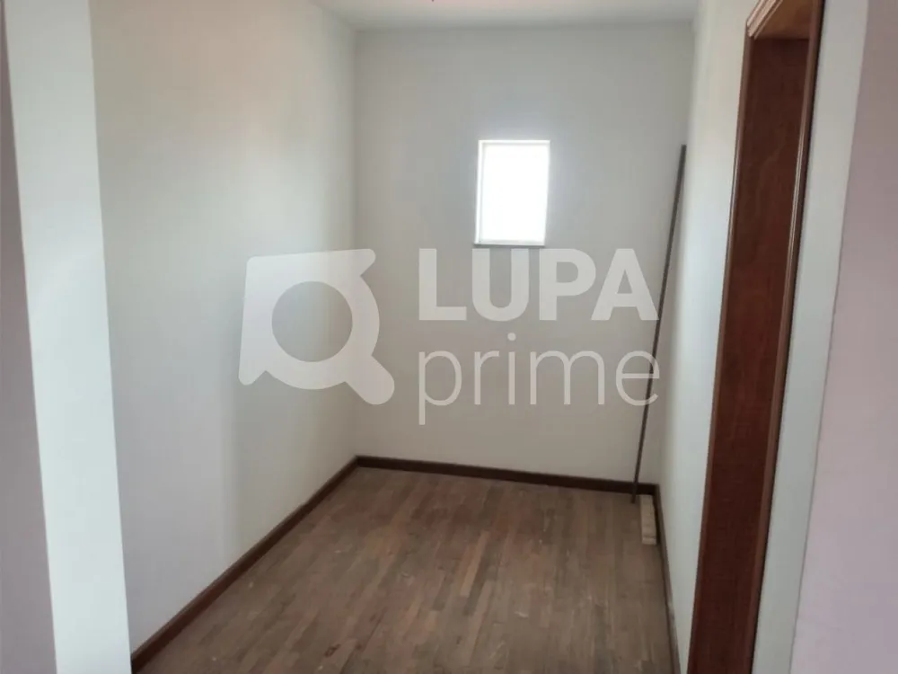 Casa, 3 quartos, 243 m² - Foto 3