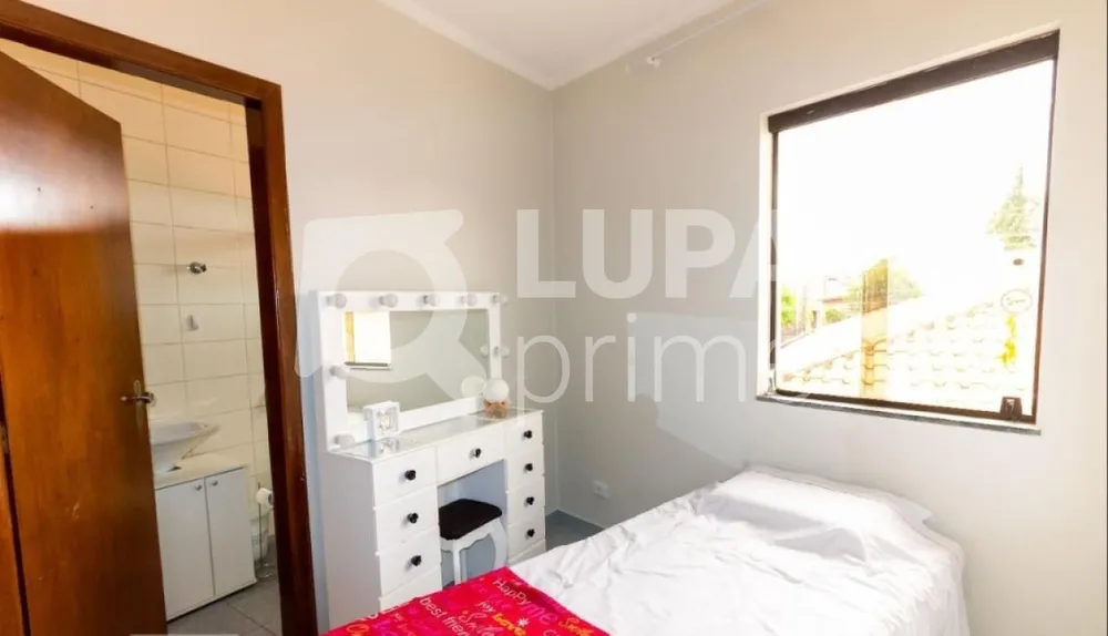 Casa, 3 quartos, 250 m² - Foto 16