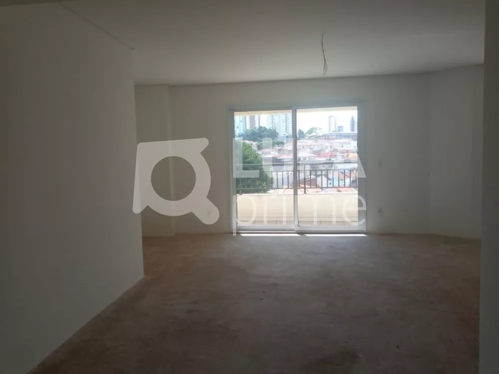 Apartamento à venda com 4 quartos, 205m² - Foto 2