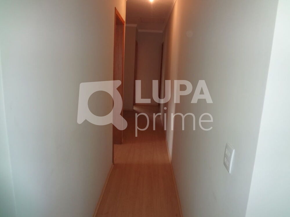 Casa à venda com 3 quartos, 384m² - Foto 4