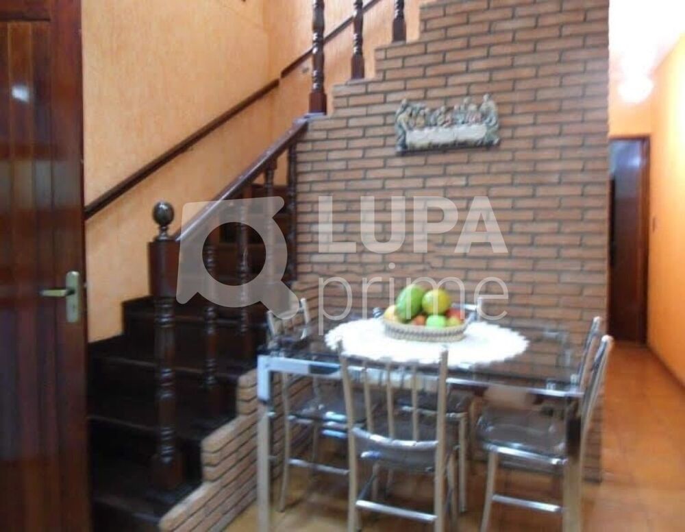 Casa, 3 quartos, 240 m² - Foto 2