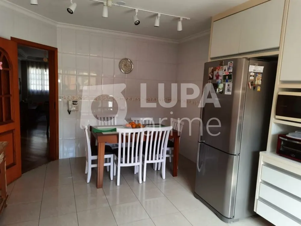 Casa, 3 quartos, 190 m² - Foto 2