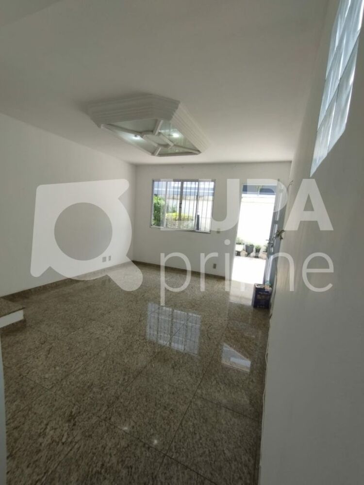 Apartamento à venda com 2 quartos, 78m² - Foto 3