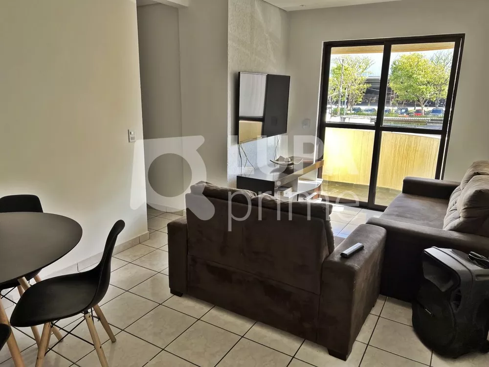 Apartamento à venda com 3 quartos, 66m² - Foto 2