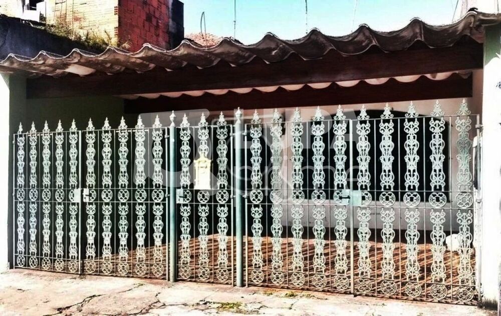 Casa à venda com 2 quartos, 90m² - Foto 4