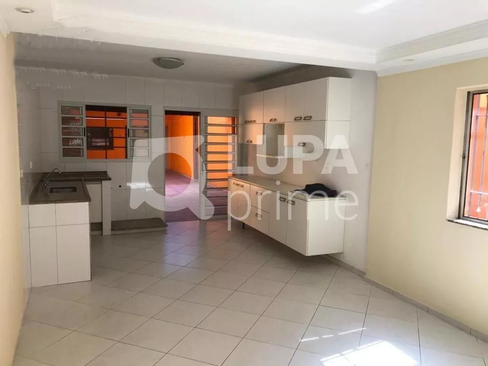 Casa à venda com 3 quartos, 260m² - Foto 4