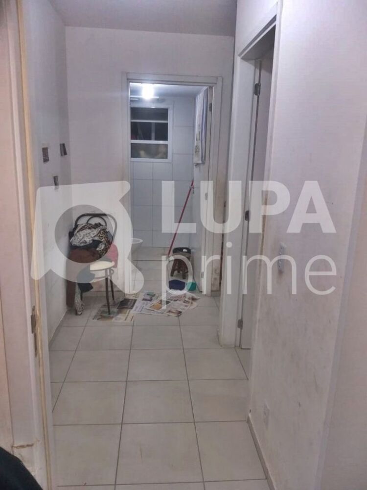 Apartamento à venda com 2 quartos, 60m² - Foto 2