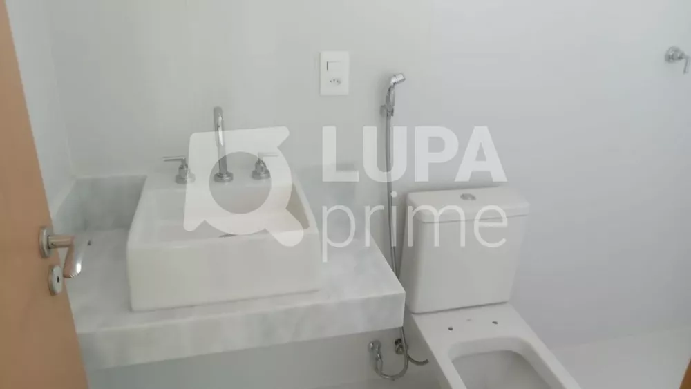 Apartamento à venda com 2 quartos, 66m² - Foto 2