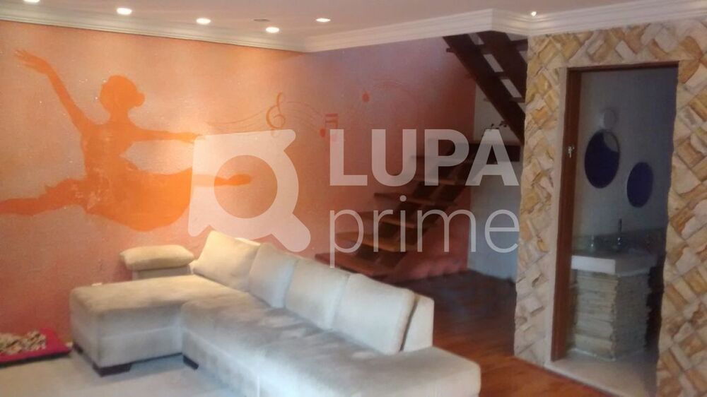 Casa à venda com 4 quartos, 270m² - Foto 2