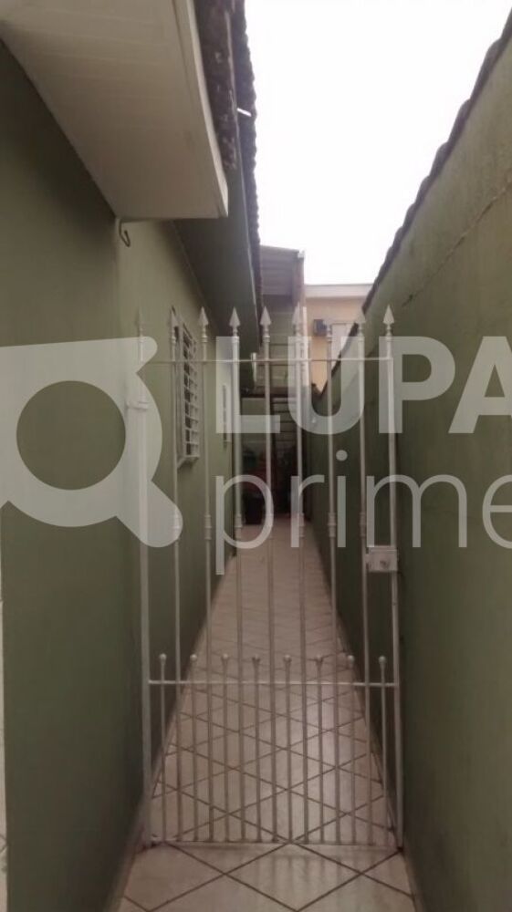 Casa à venda com 4 quartos, 270m² - Foto 7