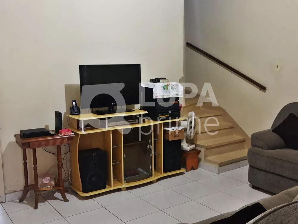 Casa à venda com 3 quartos, 104m² - Foto 1