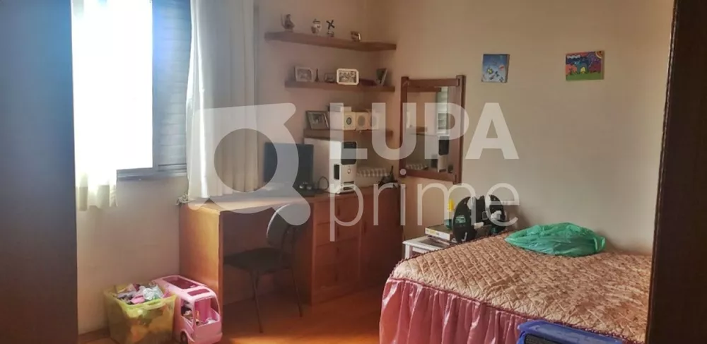 Apartamento à venda com 3 quartos, 140m² - Foto 3