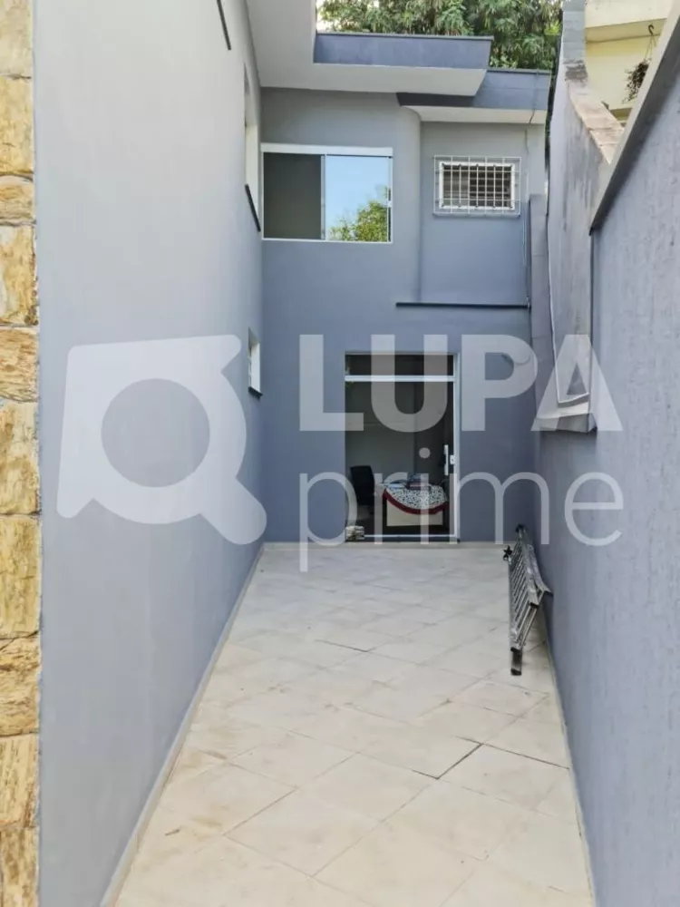 Casa à venda com 3 quartos, 215m² - Foto 3