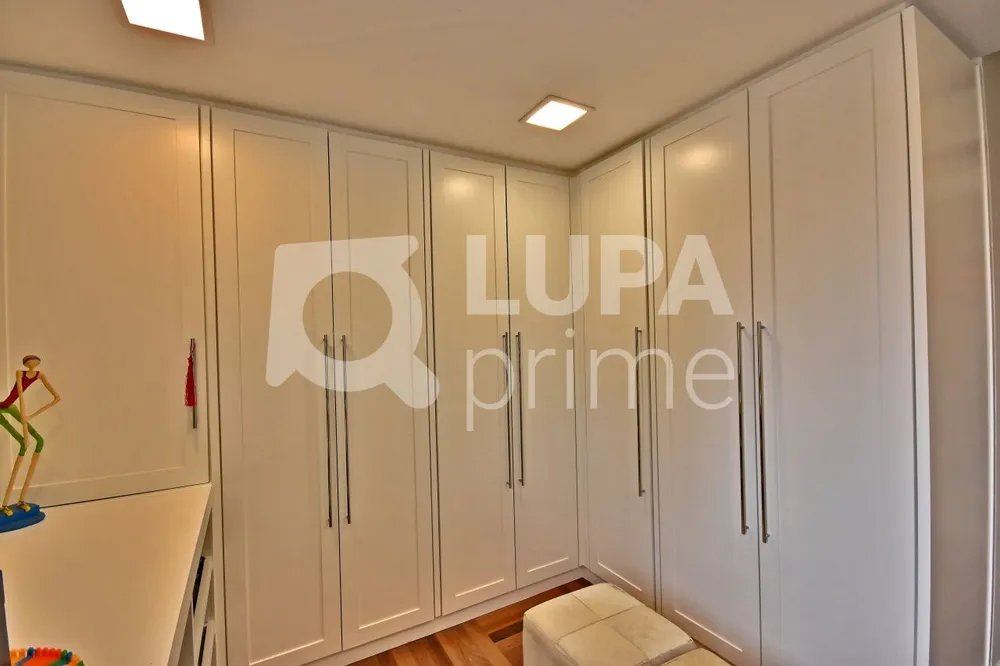 Apartamento, 3 quartos, 181 m² - Foto 1