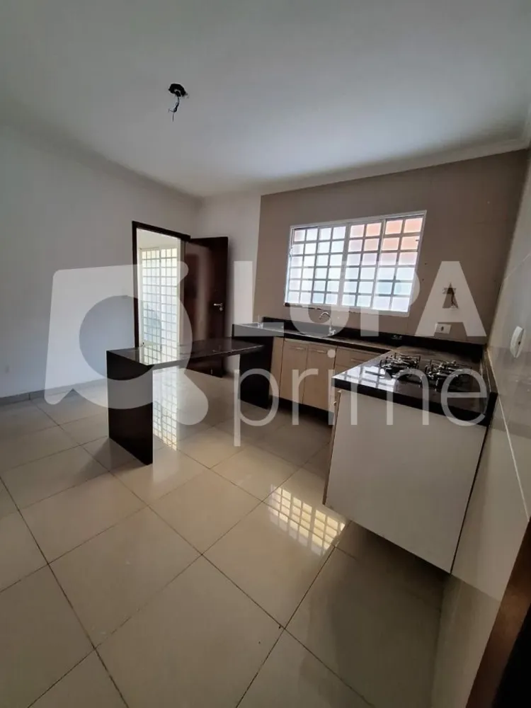 Casa, 4 quartos, 130 m² - Foto 1