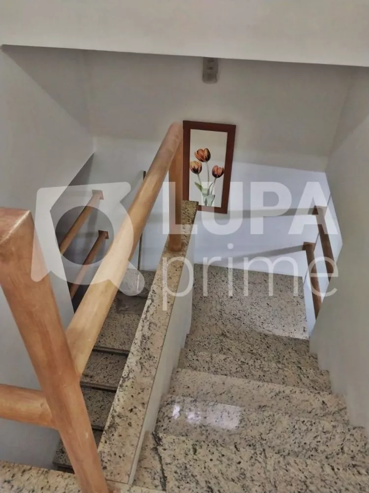 Casa à venda com 3 quartos, 93m² - Foto 4