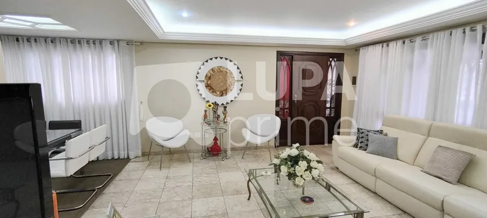 Casa, 3 quartos, 236 m² - Foto 11
