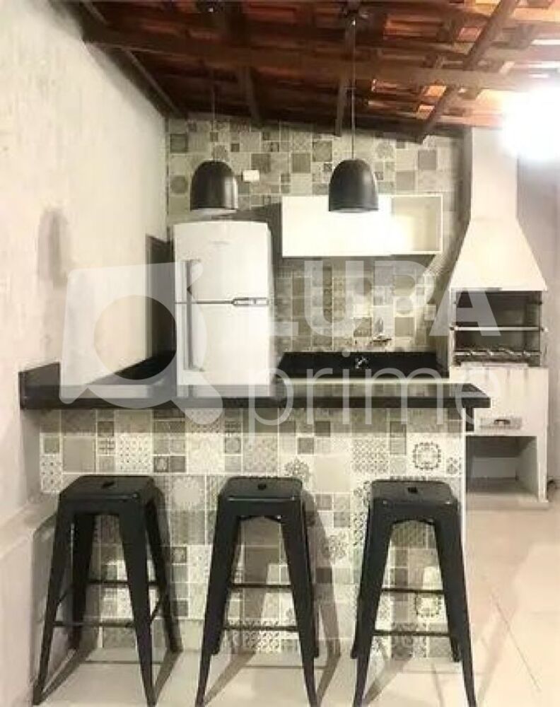 Casa, 3 quartos, 180 m² - Foto 2