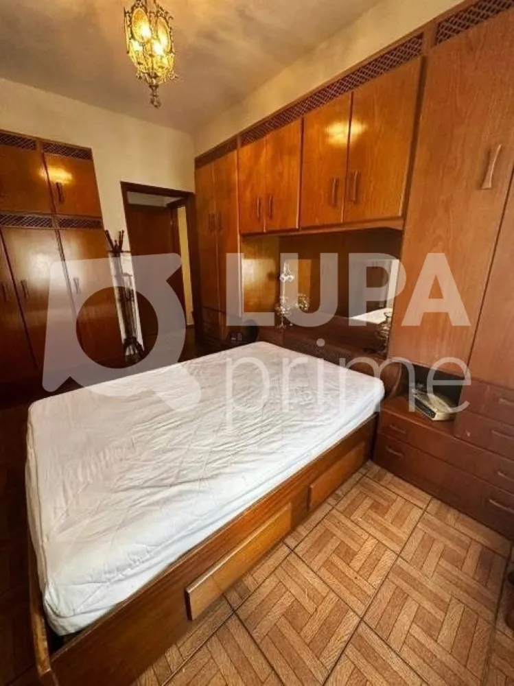 Casa, 4 quartos, 225 m² - Foto 1