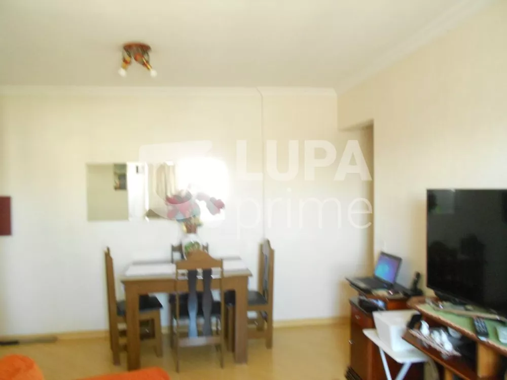 Apartamento à venda com 2 quartos, 79m² - Foto 1