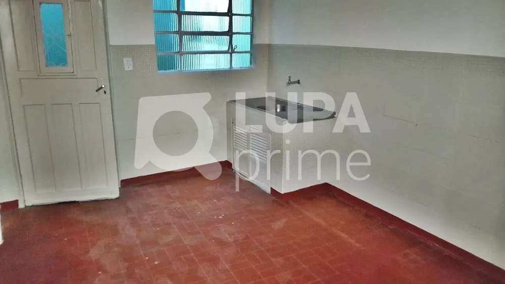 Casa para alugar com 1 quarto, 30m² - Foto 1