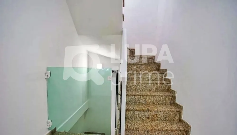 Casa, 3 quartos, 270 m² - Foto 2