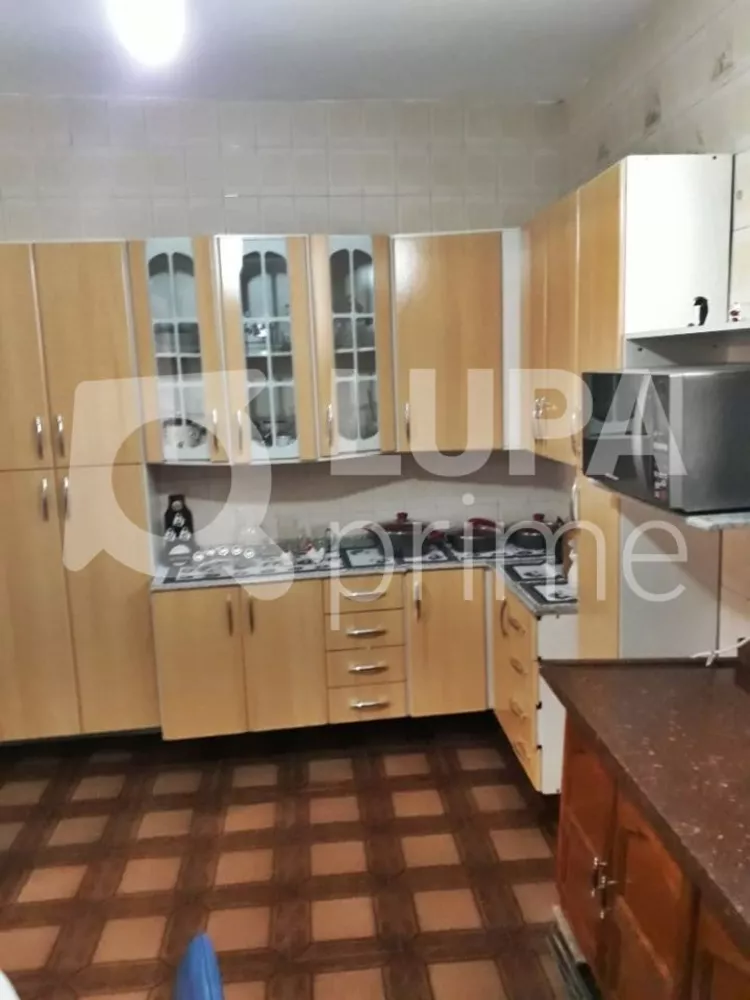 Casa à venda com 3 quartos, 190m² - Foto 3