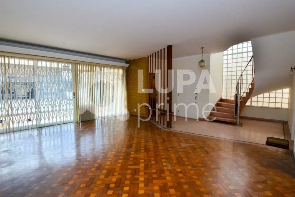 Casa à venda com 5 quartos, 300m² - Foto 4