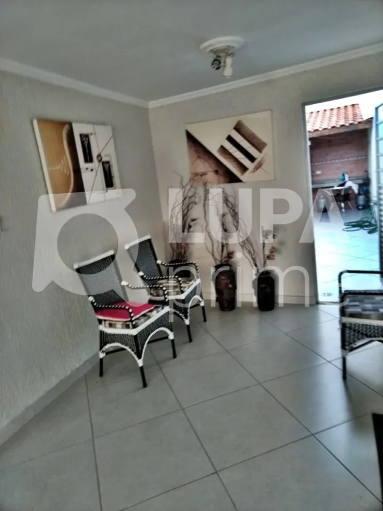 Casa, 3 quartos, 142 m² - Foto 2