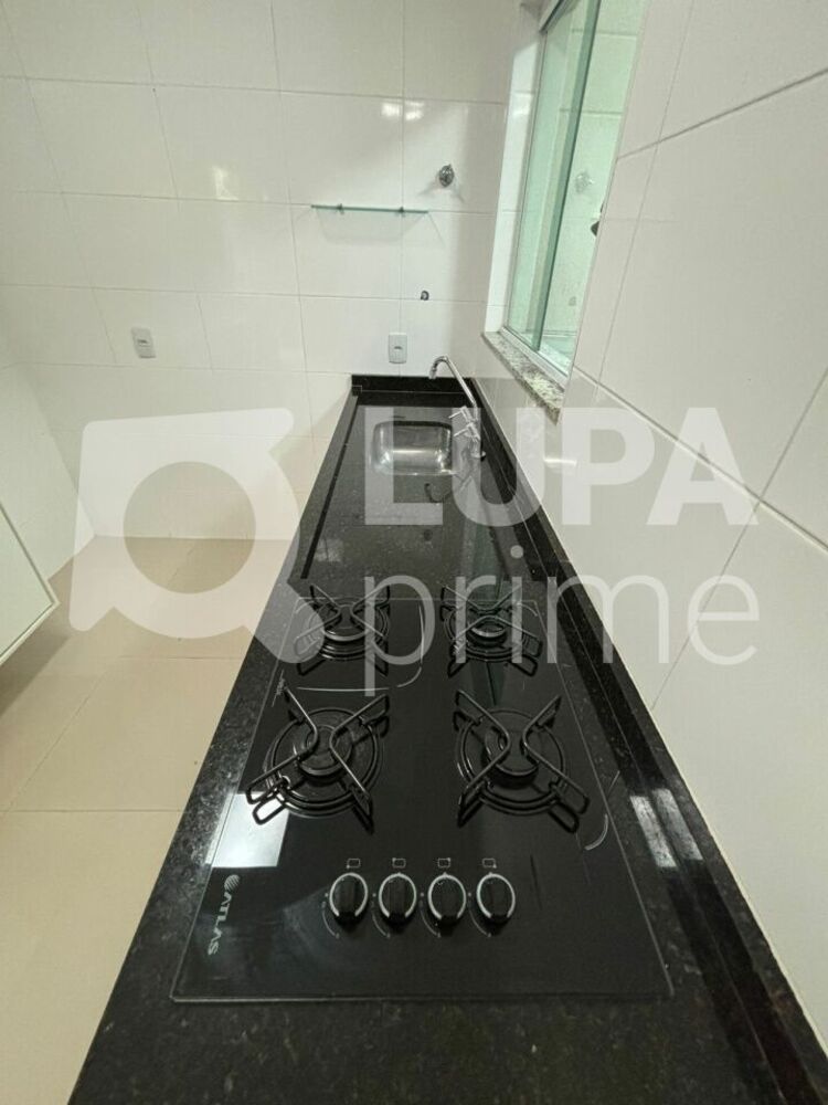Casa de Condomínio para alugar com 2 quartos, 55m² - Foto 1