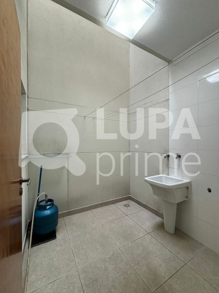 Casa de Condomínio para alugar com 2 quartos, 55m² - Foto 9