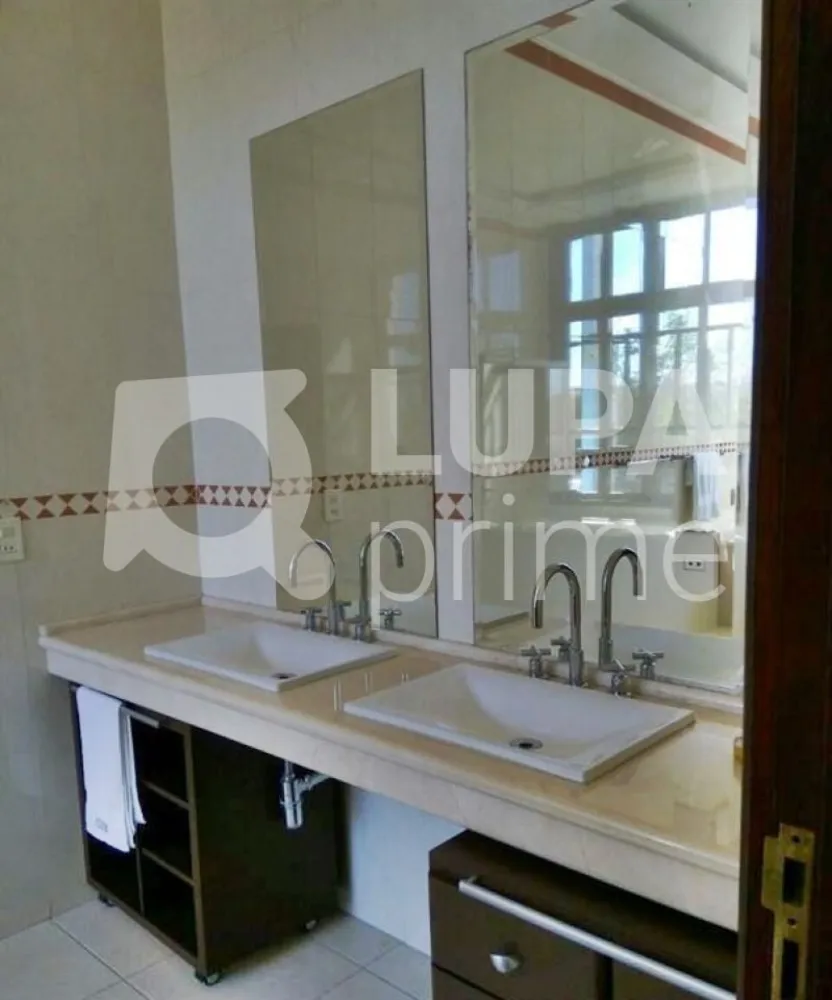 Casa, 4 quartos, 293 m² - Foto 2