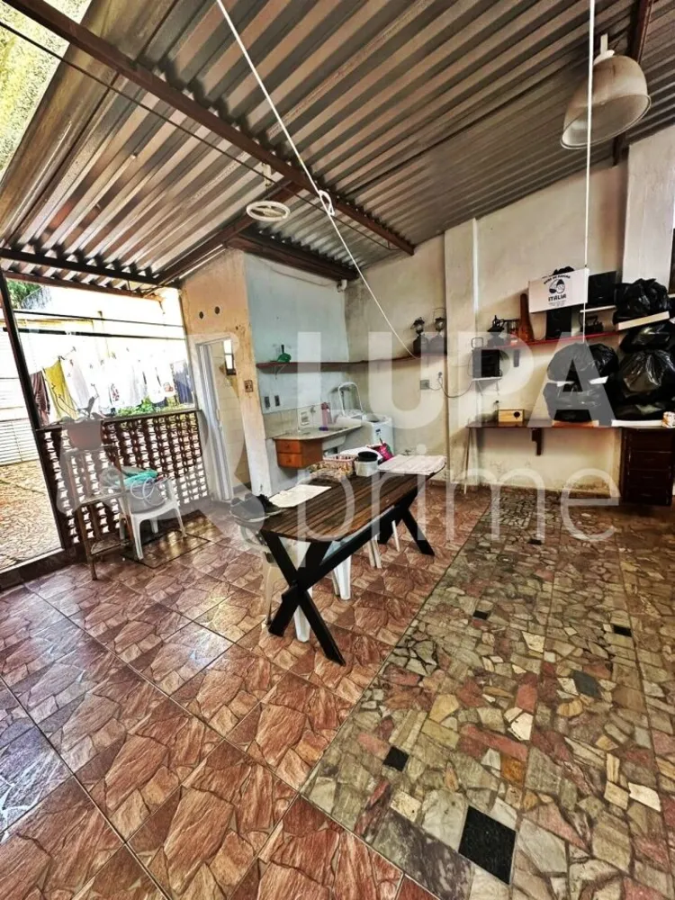 Casa, 5 quartos, 210 m² - Foto 1