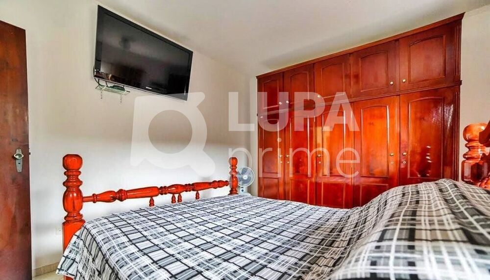 Casa à venda com 2 quartos, 240m² - Foto 7