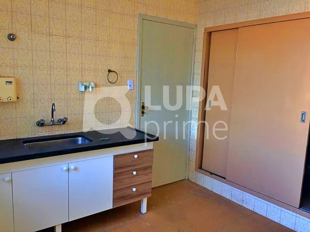 Casa à venda com 2 quartos, 100m² - Foto 4