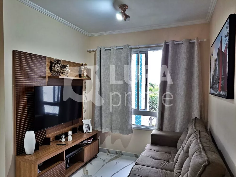 Apartamento à venda com 2 quartos, 58m² - Foto 1