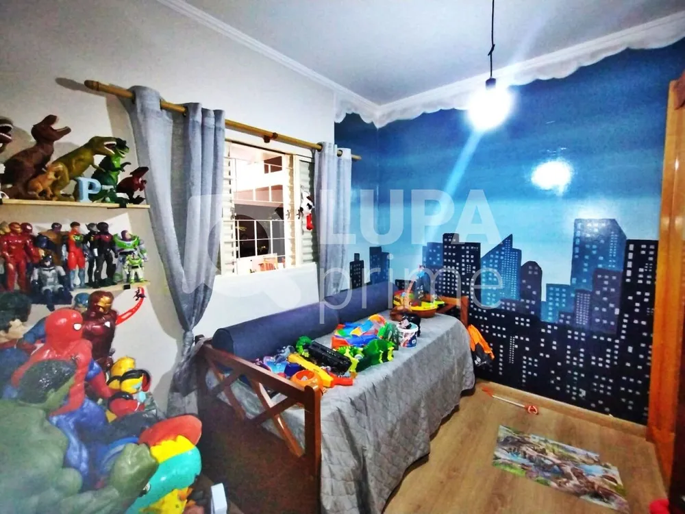 Casa, 3 quartos, 180 m² - Foto 3