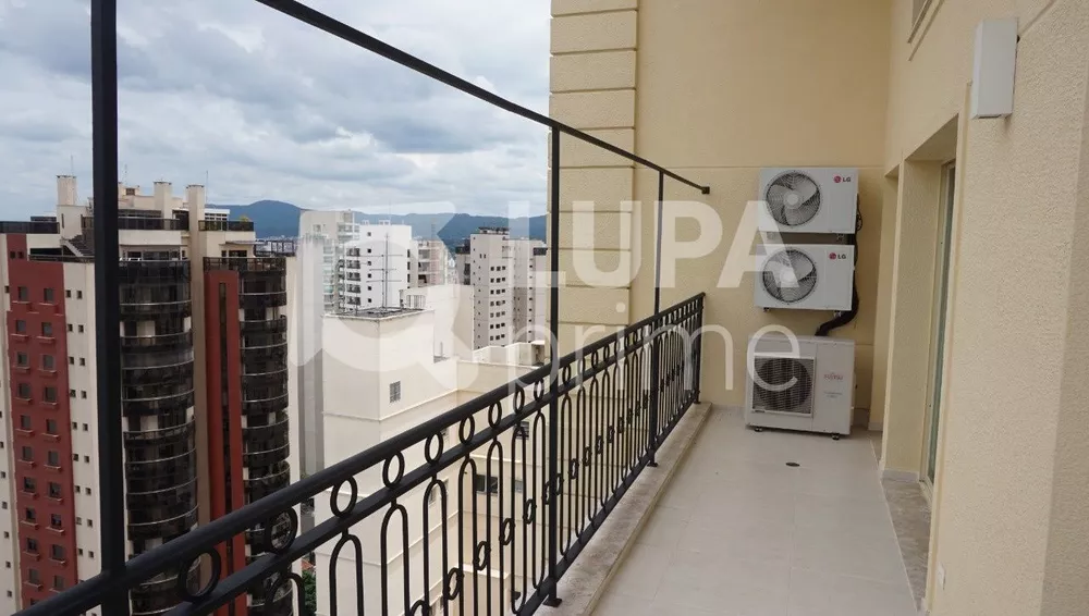 Apartamento para alugar com 4 quartos, 480m² - Foto 2