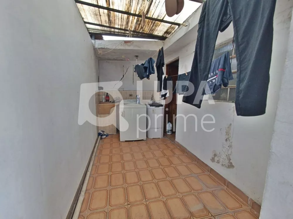 Casa à venda com 5 quartos, 200m² - Foto 8