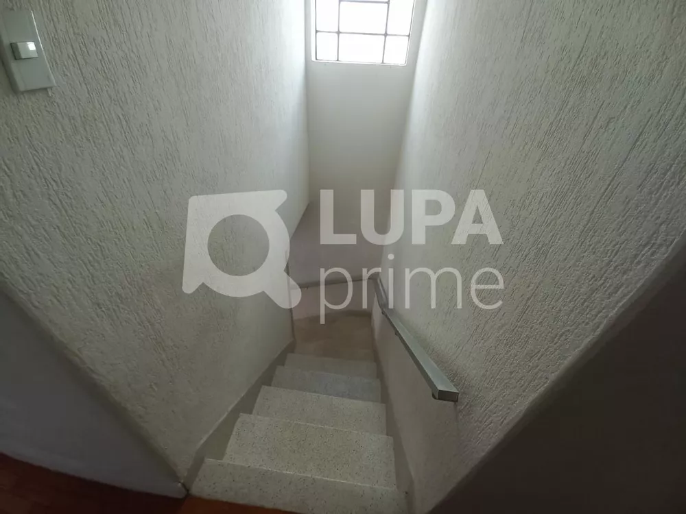 Casa à venda com 3 quartos, 260m² - Foto 2