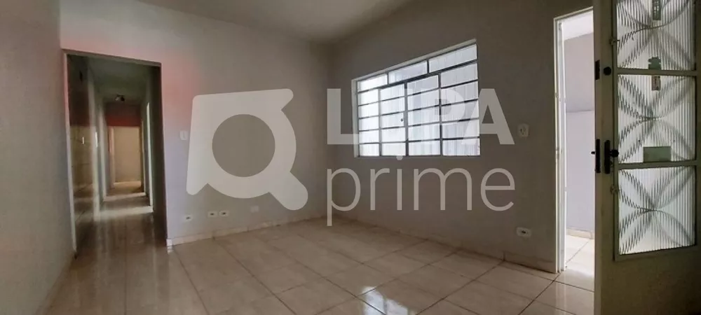 Casa Comercial para alugar com 3 quartos, 150m² - Foto 3