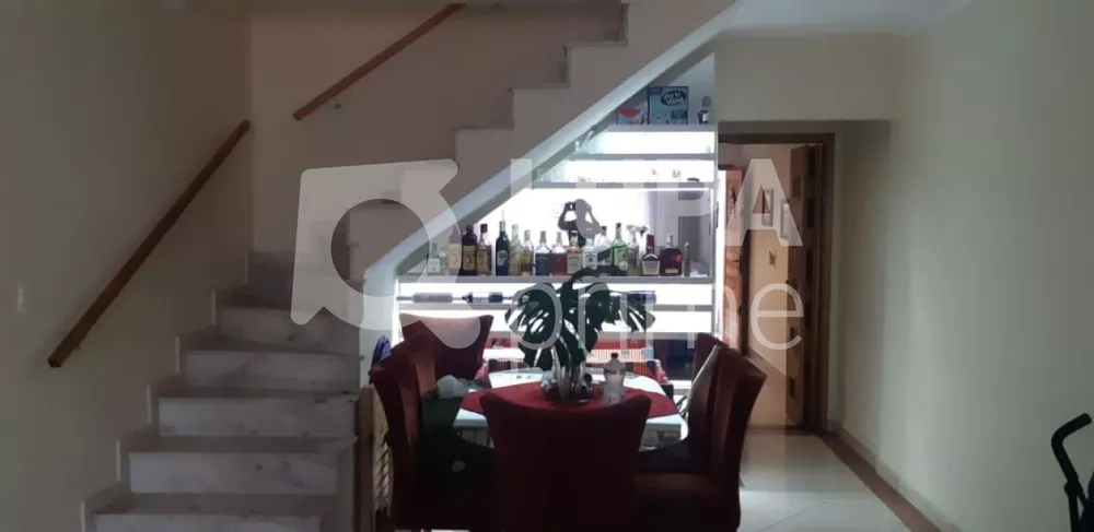 Casa à venda com 3 quartos, 145m² - Foto 1