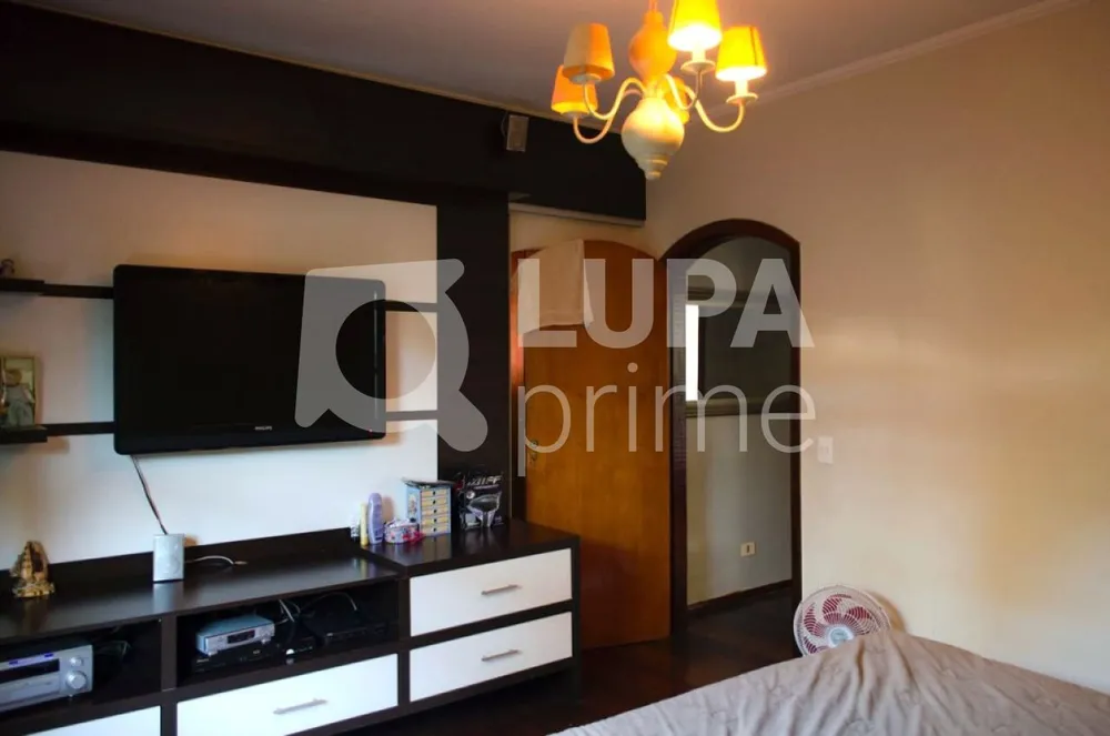 Casa, 3 quartos, 210 m² - Foto 1