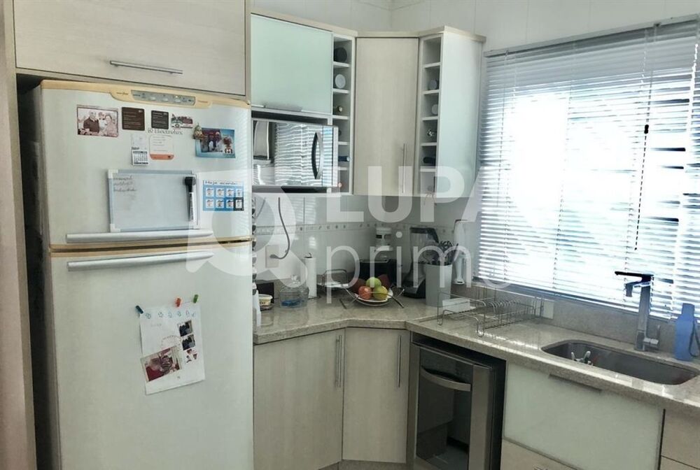 Casa à venda com 3 quartos, 165m² - Foto 4