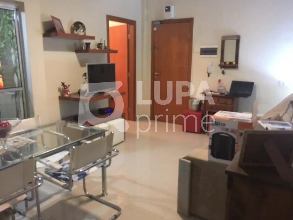 Apartamento à venda com 2 quartos, 71m² - Foto 2