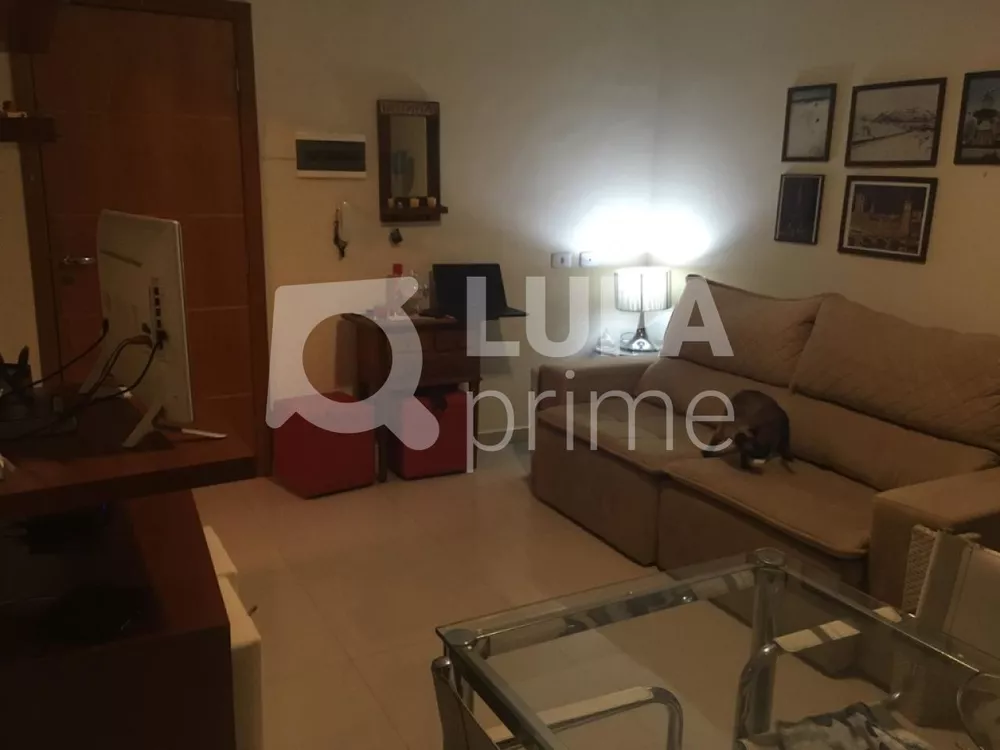 Apartamento à venda com 2 quartos, 71m² - Foto 3