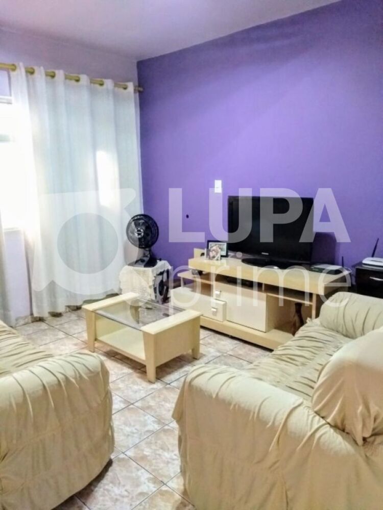 Casa, 7 quartos, 228 m² - Foto 1