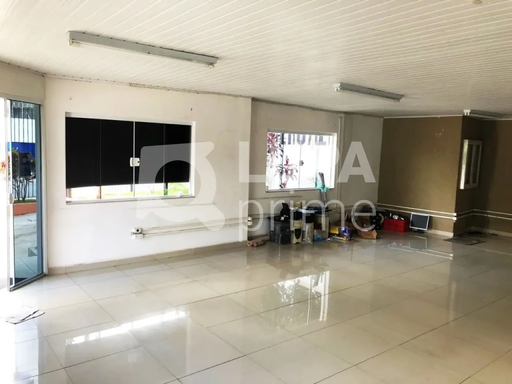 Depósito-Galpão, 1900 m² - Foto 1