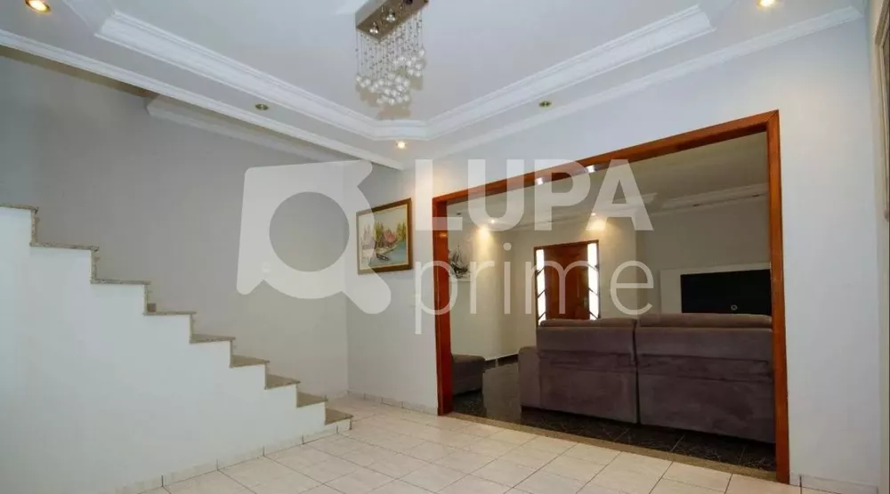 Casa à venda com 3 quartos, 411m² - Foto 1